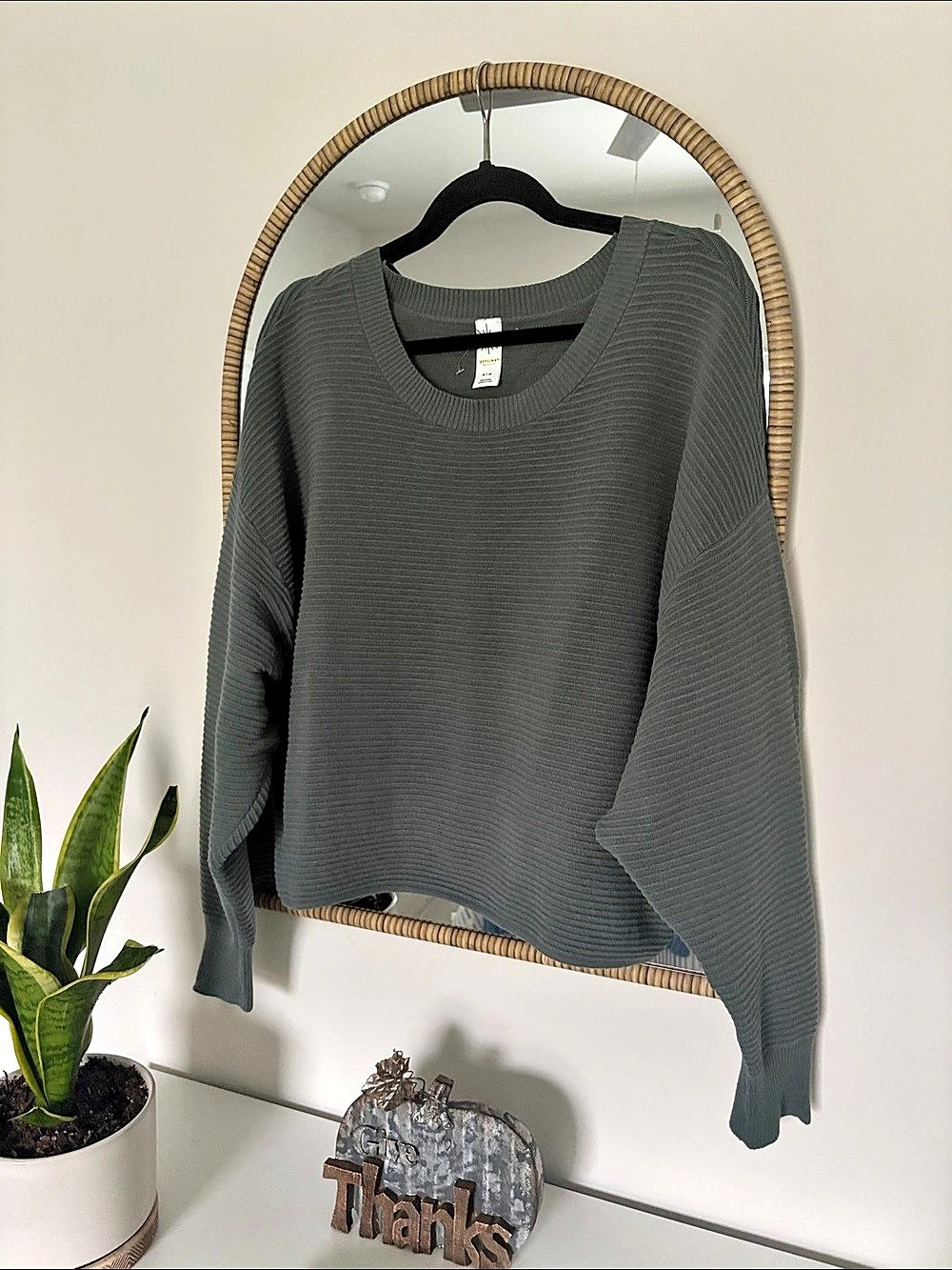 Offline by Aerie Ribbed Thumbhole Pullover Sweater Green Medium
